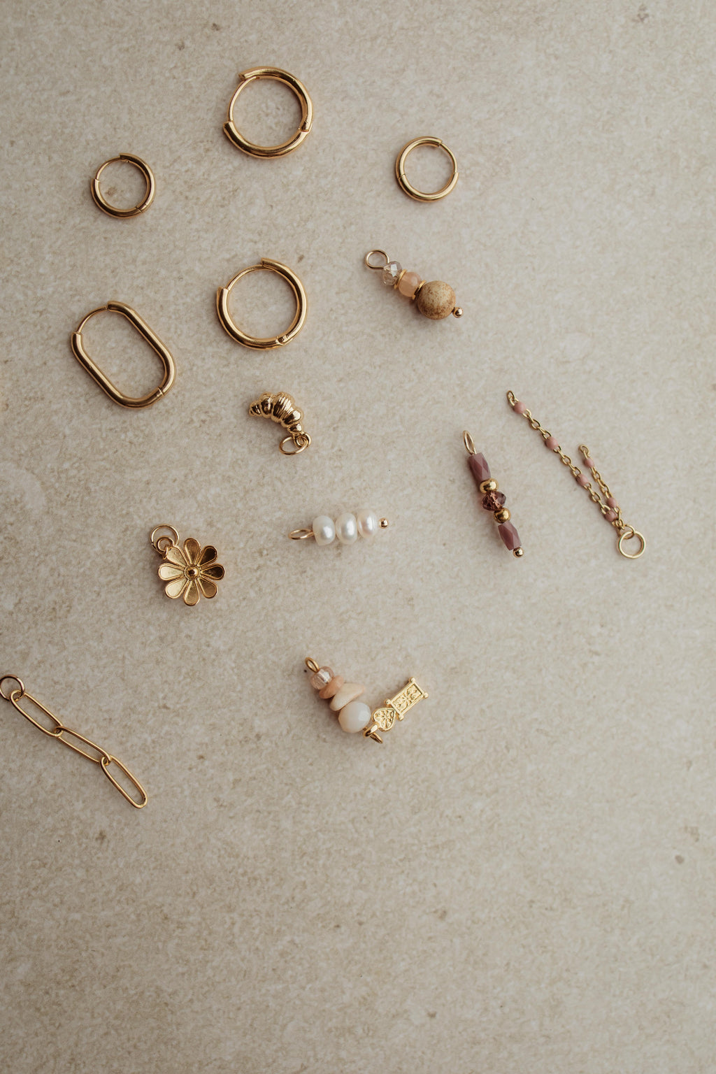 Bedels om oorringen mee te personaliseren – PURE // ONE collectie