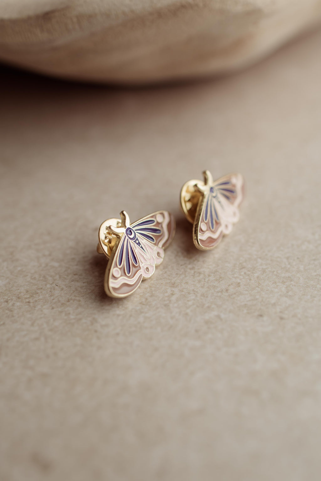 Pin fly soft pink