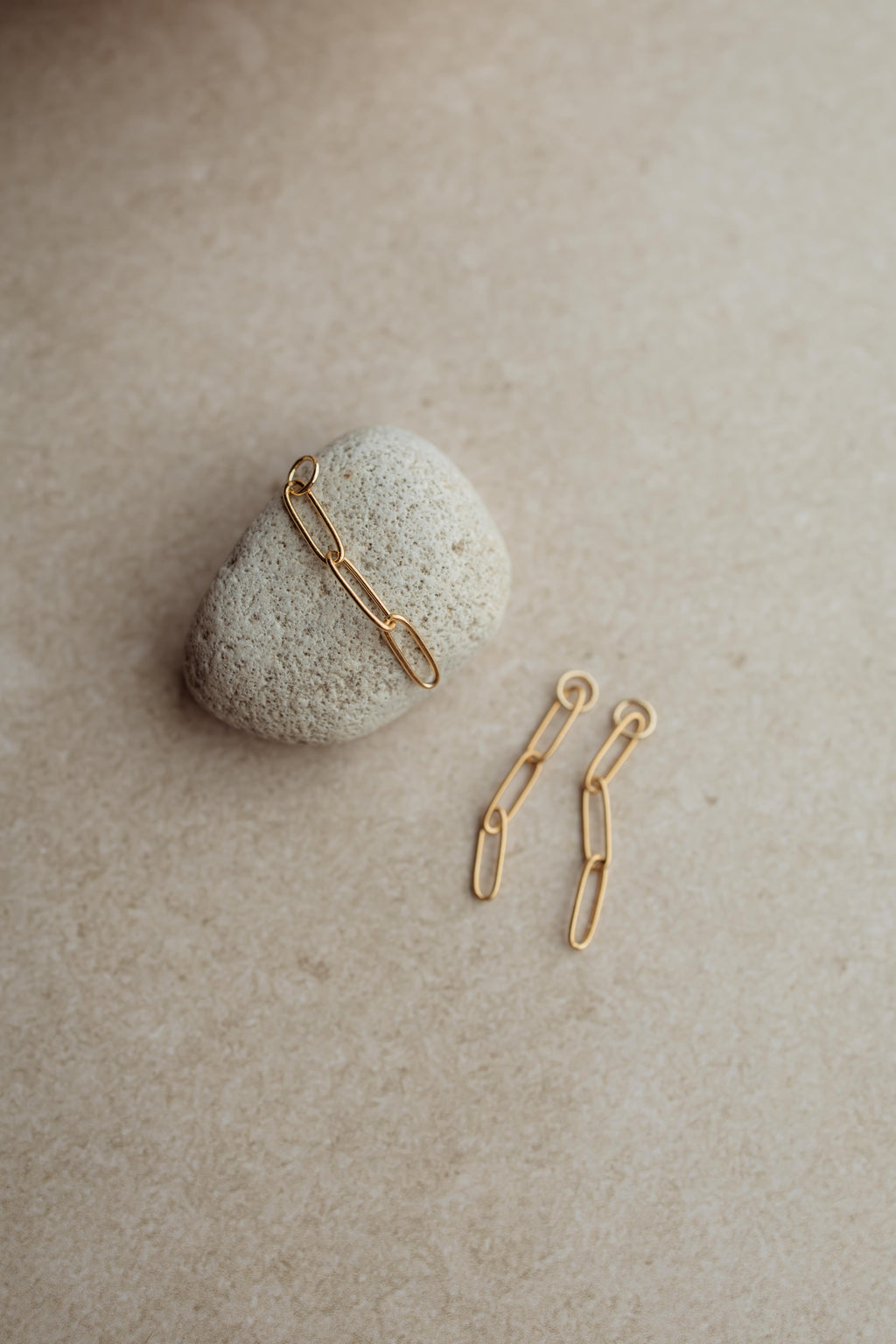 Charm golden chain
