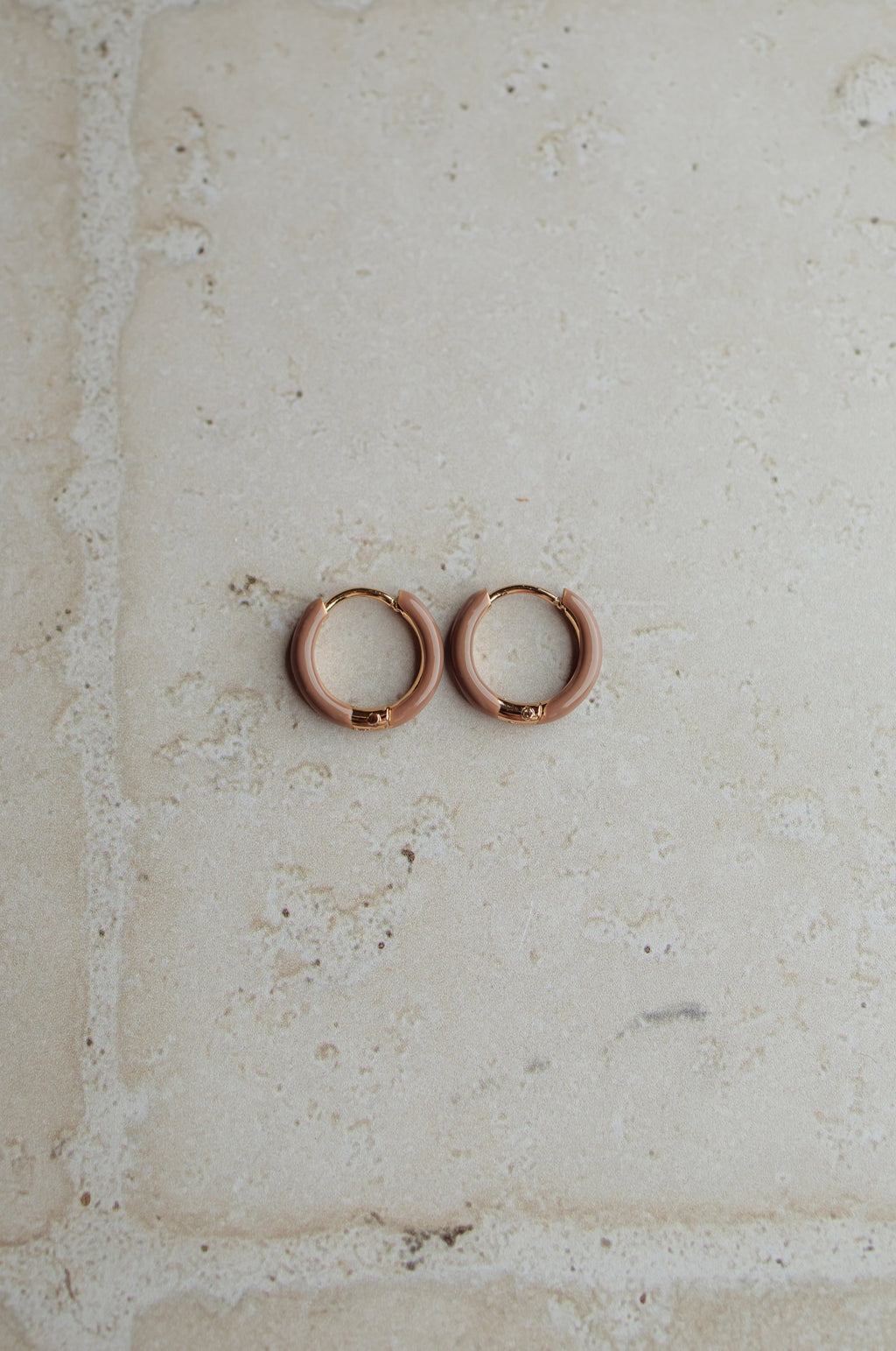 Earring brown 14mm