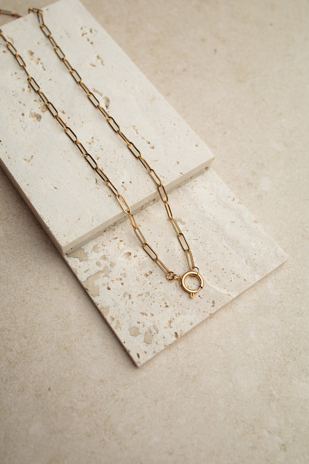 Necklace bold chain
