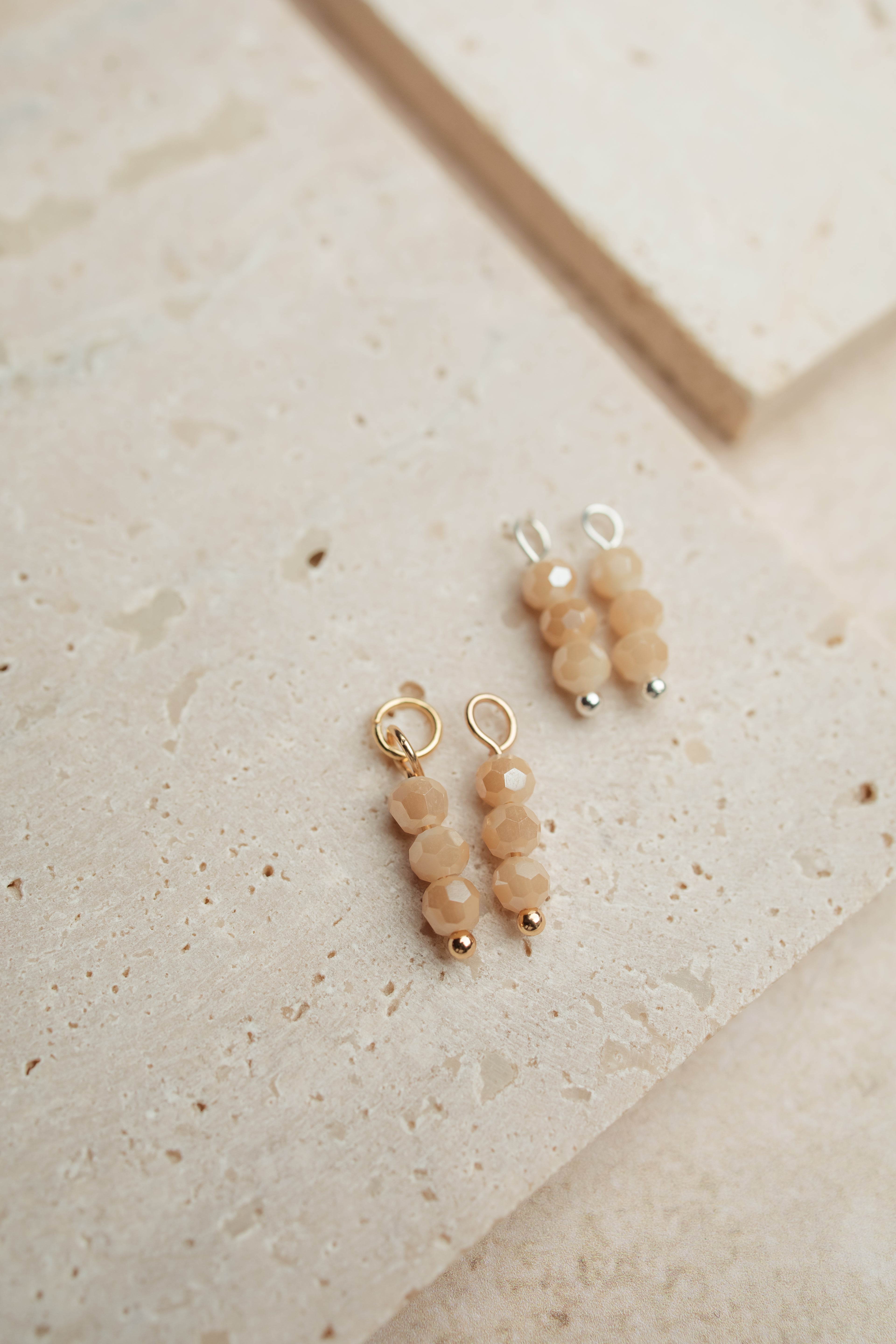 Charm beige drops