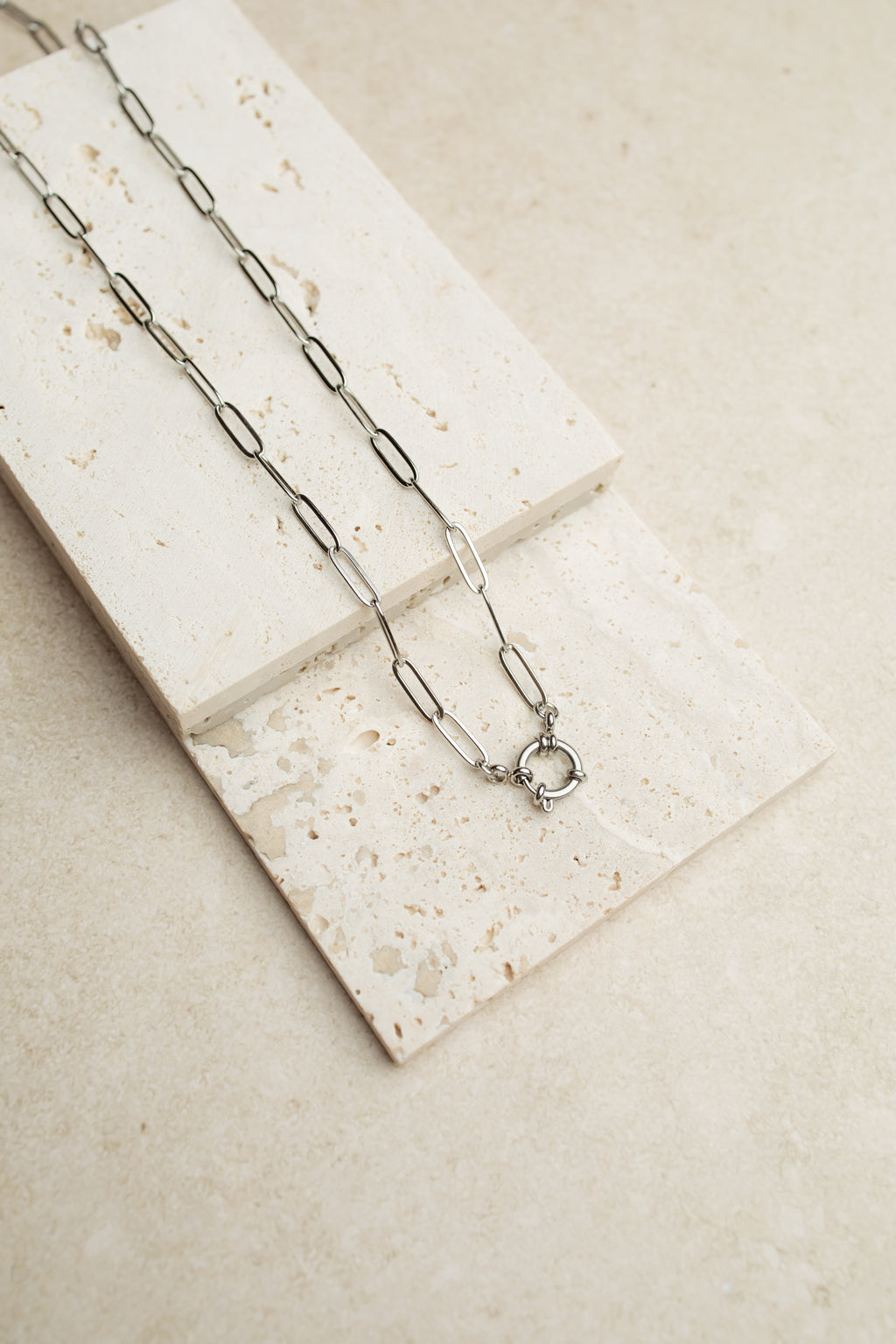 Necklace bold chain