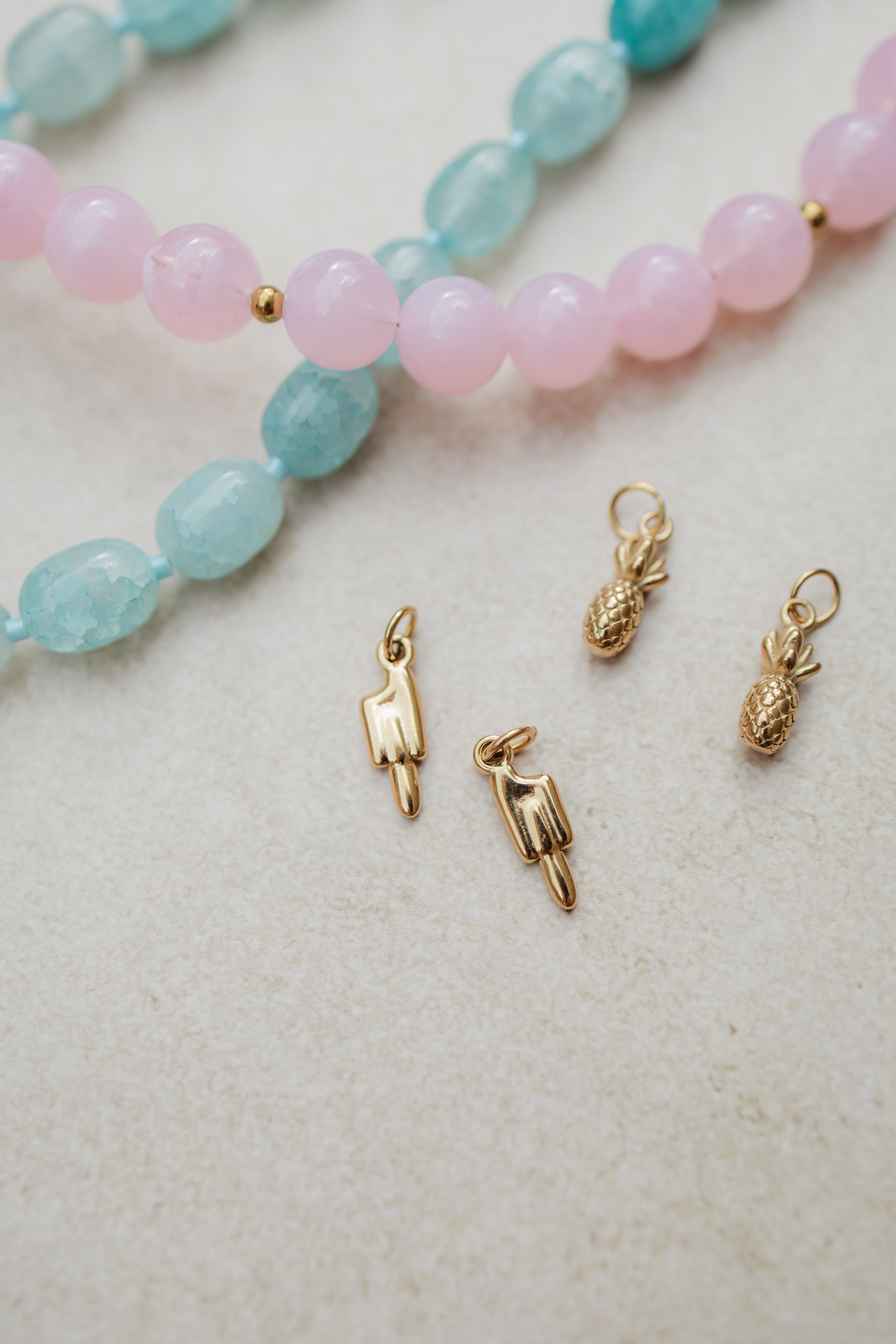 Charm pineapple